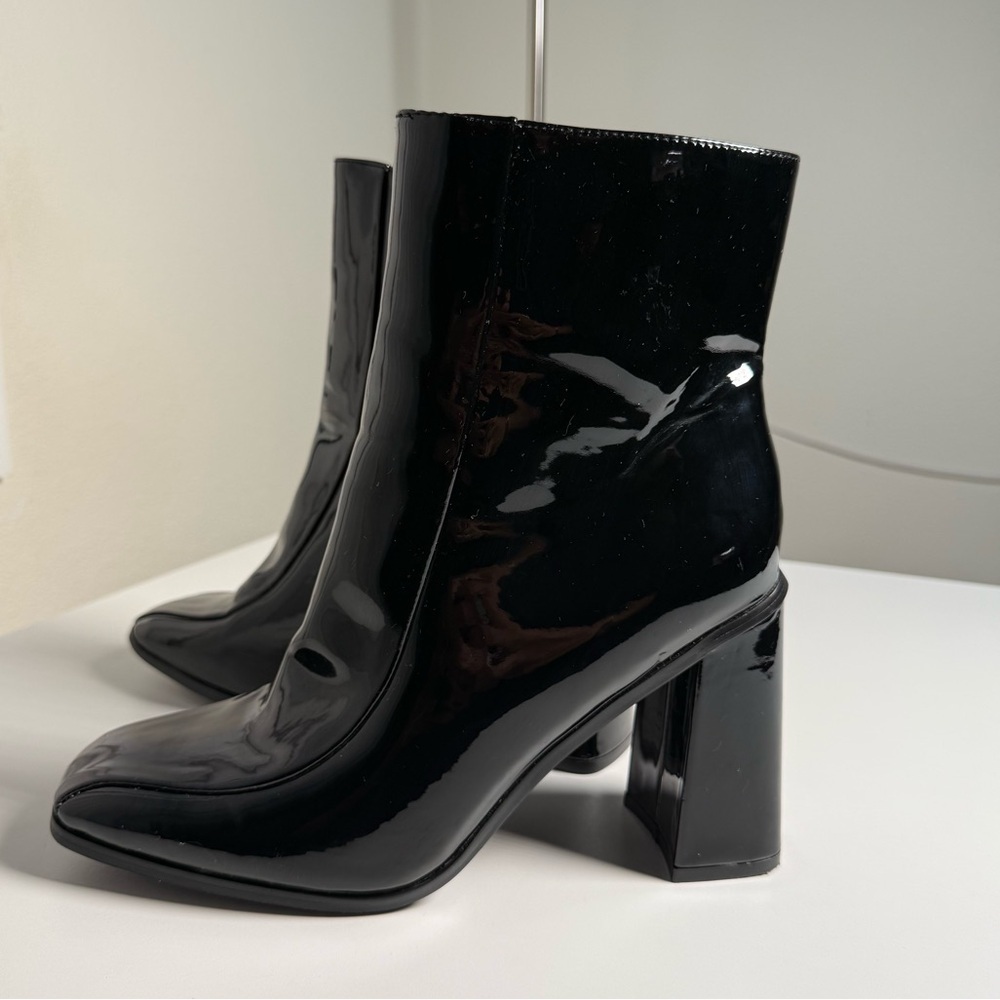 French Collection Black Charol Heeled Boots Women’s Size 10 USA
